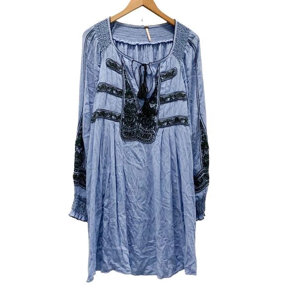 Free People Sz L Wind Willow oversized embroidered shirred mini dress boho blue - Picture 3 of 11